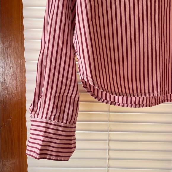 GAP Pink and Maroon Striped Cropped Button-Up Shirt - Picture 2 of 5